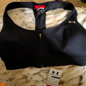 Front zip sports bra